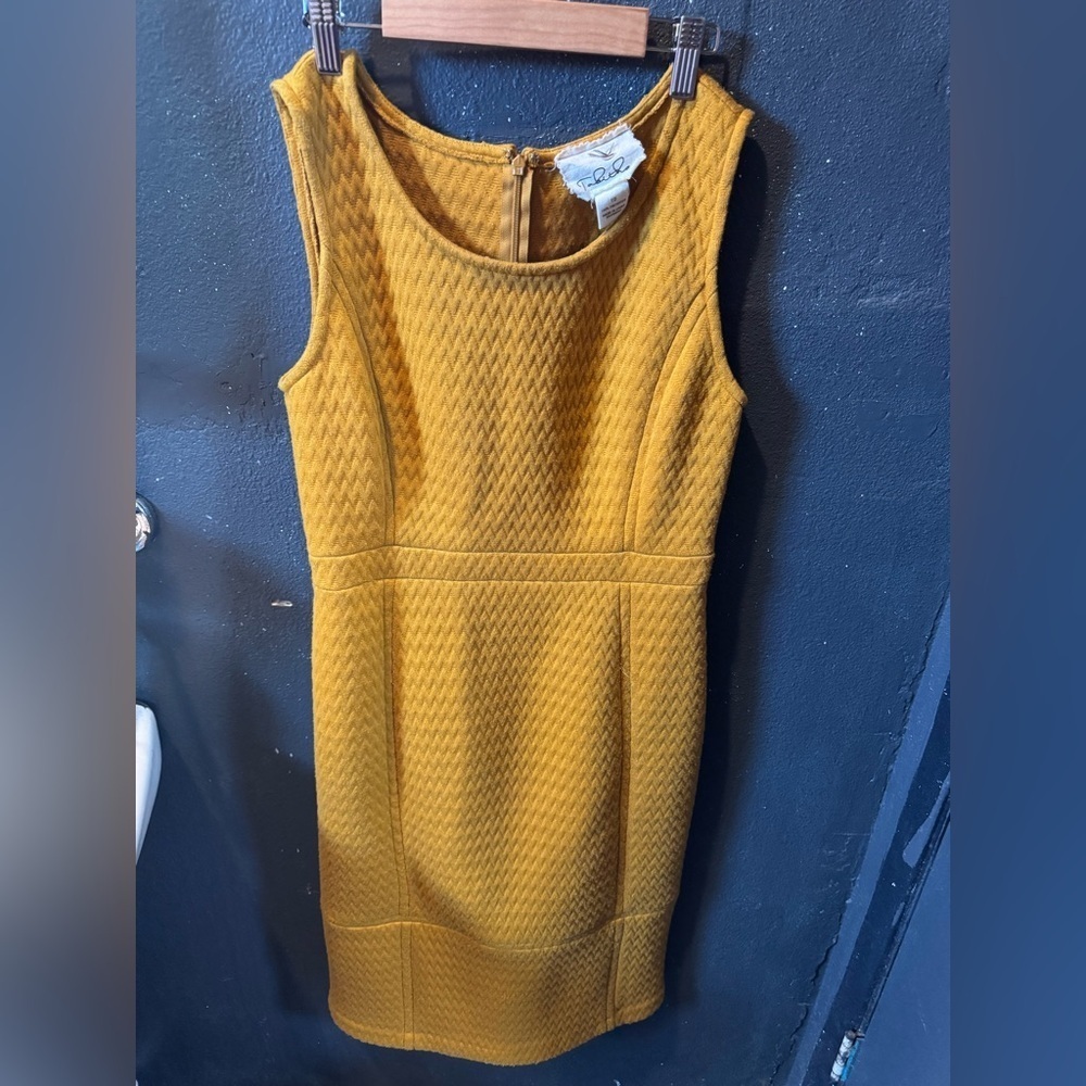 Tabitha Mustard Yellow Midi Dress Sleeveless Crew Neck Size 10